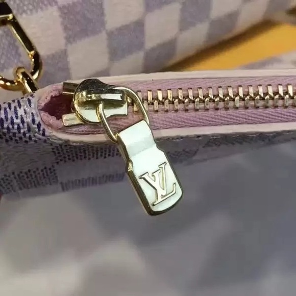 Louis Vuitton Gray and Pink Checkered Women's Bag Set - Picture 6 of 7